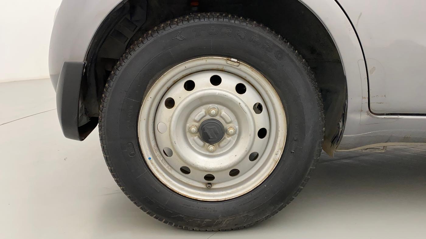 2010 Maruti Ritz LXI, Petrol, Manual, 10,694 km, Right Rear Wheel