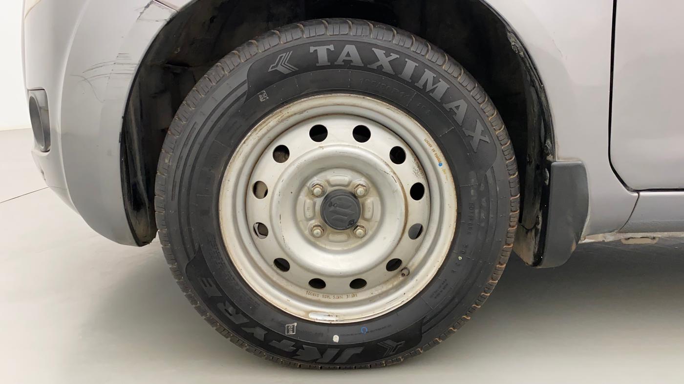 2010 Maruti Ritz LXI, Petrol, Manual, 10,694 km, Left Front Wheel