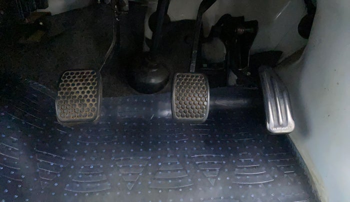 2018 Maruti Eeco 5 STR WITH AC PLUSHTR, Petrol, Manual, 31,655 km, Pedals