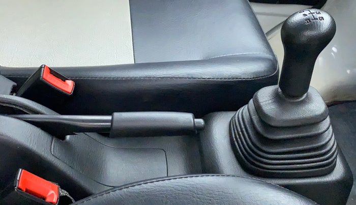 2018 Maruti Eeco 5 STR WITH AC PLUSHTR, Petrol, Manual, 31,655 km, Gear Lever