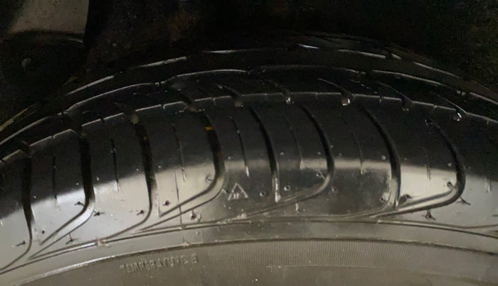 2019 Hyundai Creta E PLUS 1.6 PETROL, Petrol, Manual, 60,235 km, Right Rear Tyre Tread