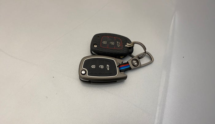 2019 Hyundai Creta E PLUS 1.6 PETROL, Petrol, Manual, 60,235 km, Key Close Up
