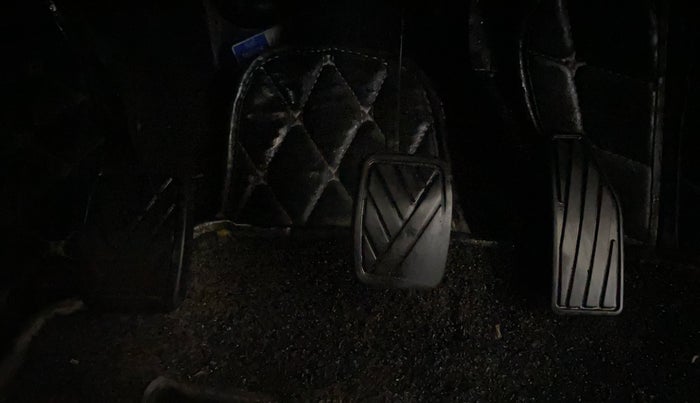 2016 Maruti Baleno DELTA PETROL 1.2, Petrol, Manual, 42,836 km, Pedals