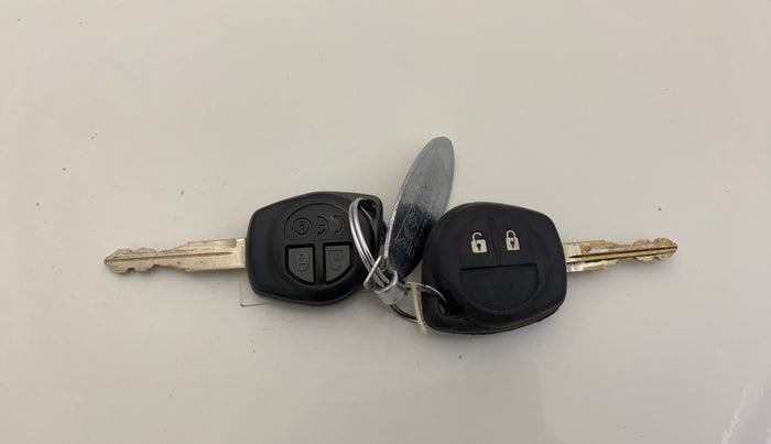 2016 Maruti Baleno DELTA PETROL 1.2, Petrol, Manual, 42,836 km, Key Close Up