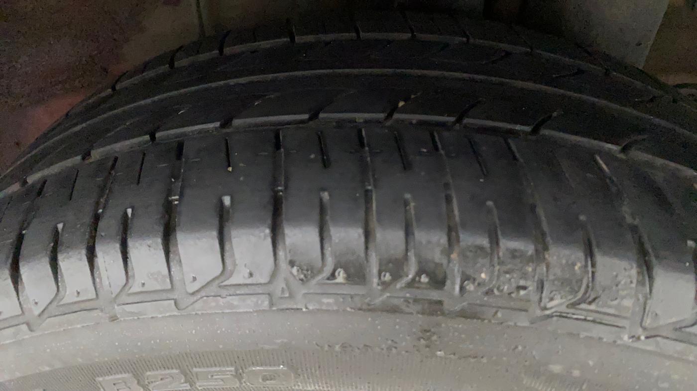 2018 Hyundai Elite i20 ASTA 1.2 (O), Petrol, Manual, 83,132 km, Left Rear Tyre Tread