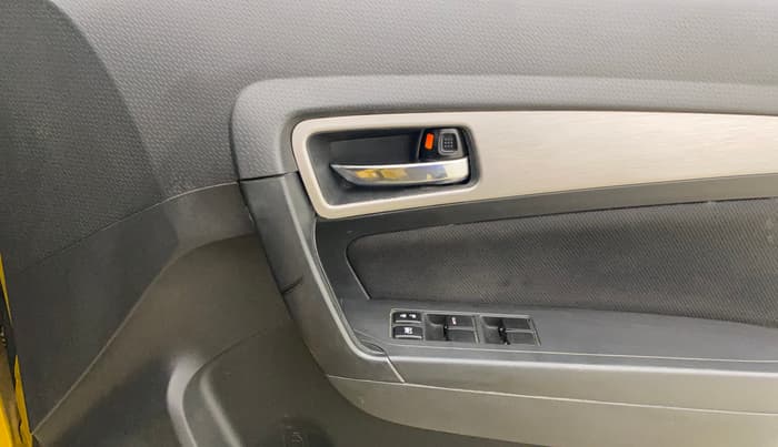 2016 Maruti Vitara Brezza ZDI PLUS, Diesel, Manual, 94,151 km, Driver Side Door Panels Control