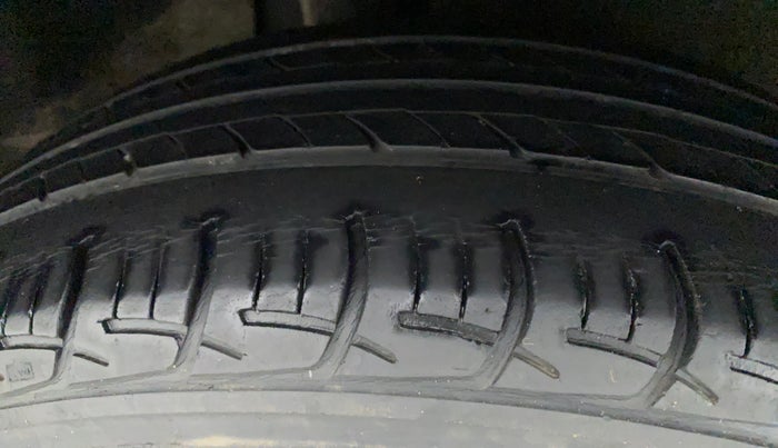 2017 Maruti Baleno DELTA CVT PETROL 1.2, Petrol, Automatic, 44,626 km, Right Rear Tyre Tread