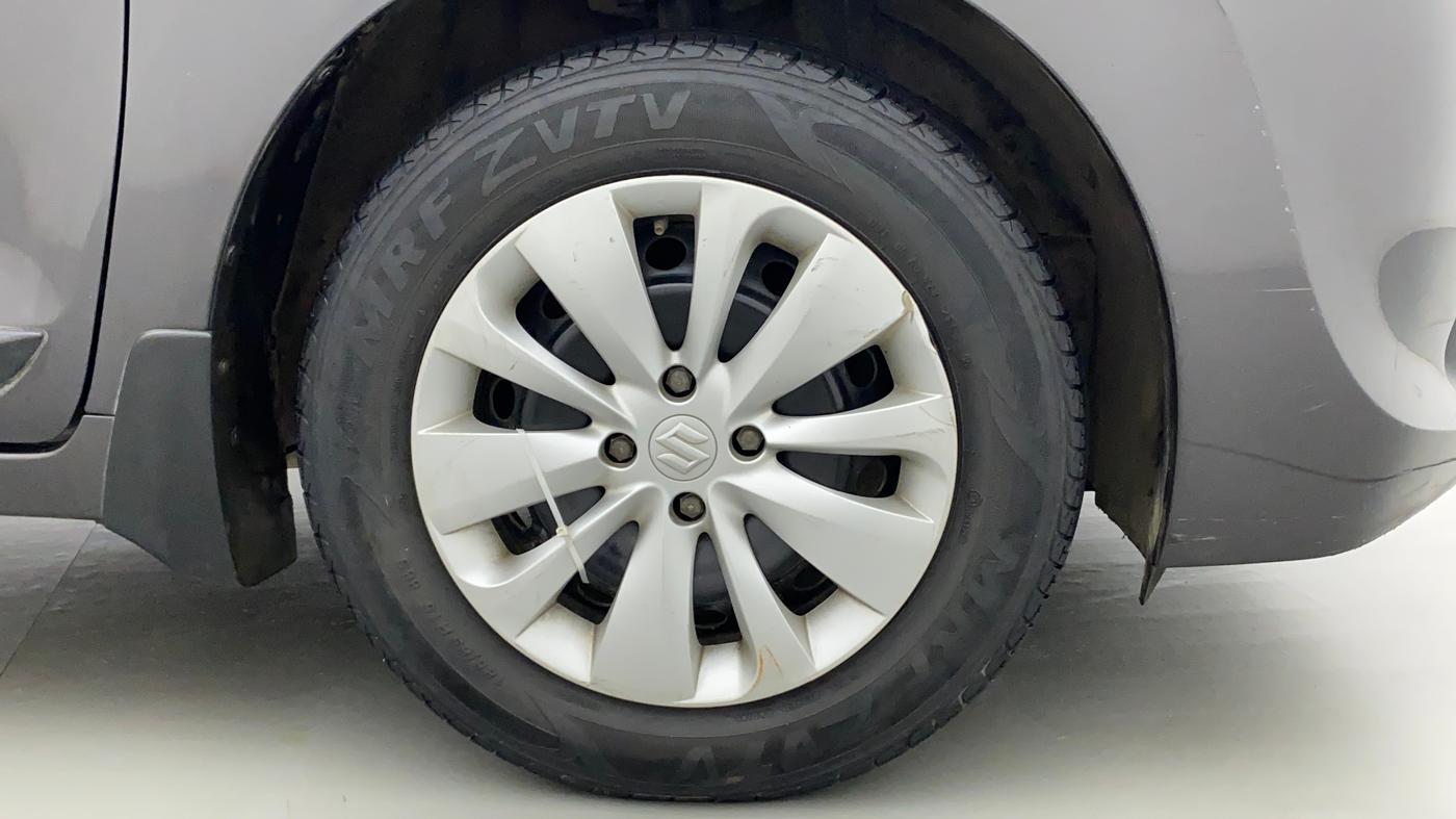 2017 Maruti Baleno DELTA CVT PETROL 1.2, Petrol, Automatic, 44,626 km, Right Front Wheel