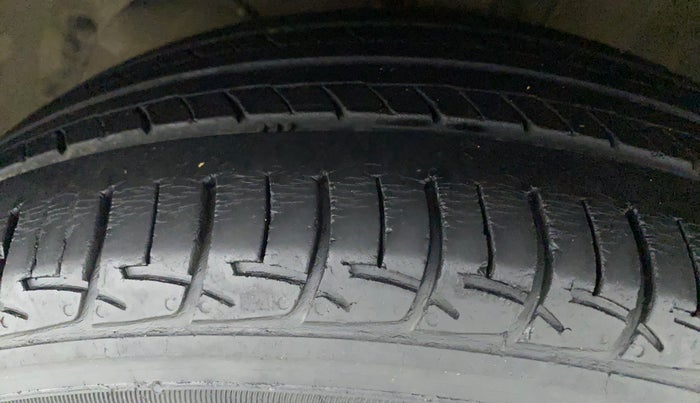 2017 Maruti Baleno DELTA CVT PETROL 1.2, Petrol, Automatic, 44,626 km, Left Front Tyre Tread