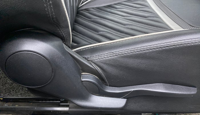 2019 Maruti Swift VXI, Petrol, Manual, 32,312 km, Driver Side Adjustment Panel