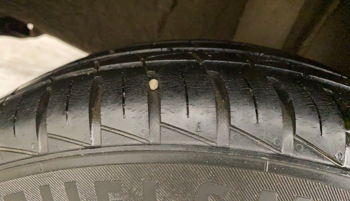 2019 Renault Kwid RXT 1.0, Petrol, Manual, 22,124 km, Right Rear Tyre Tread