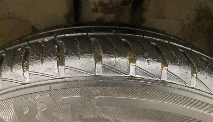 2019 Renault Kwid RXT 1.0, Petrol, Manual, 22,124 km, Right Front Tyre Tread