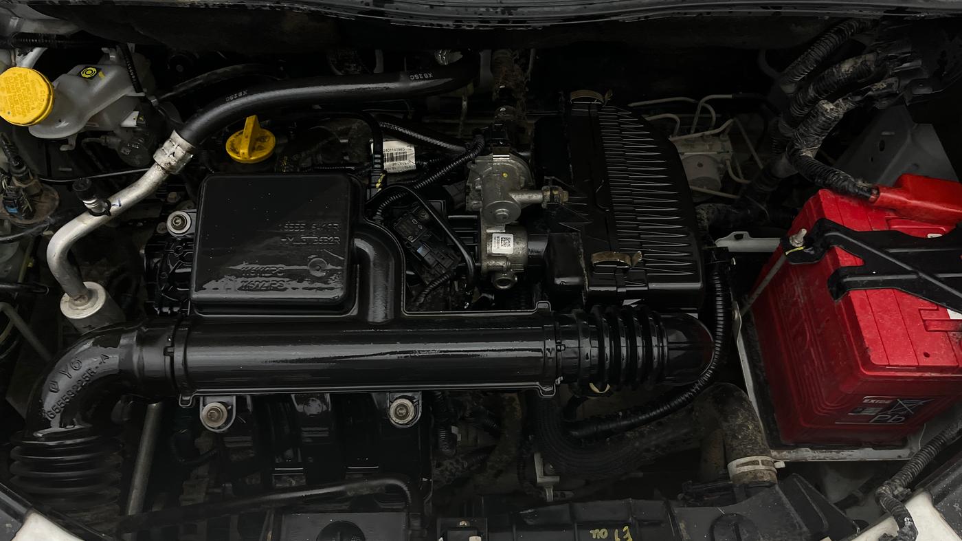 2021 Nissan MAGNITE XL, Petrol, Manual, 19,105 km, Engine View