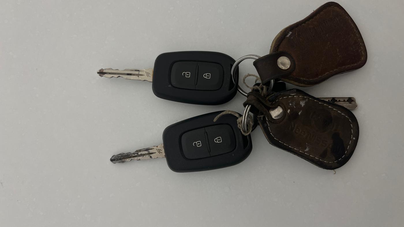 2021 Nissan MAGNITE XL, Petrol, Manual, 19,105 km, Key Close Up