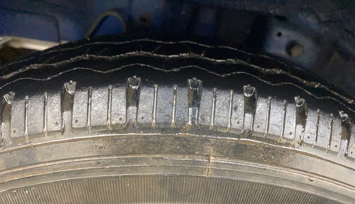 2017 Hyundai Eon ERA +, Petrol, Manual, 52,385 km, Right Rear Tyre Tread