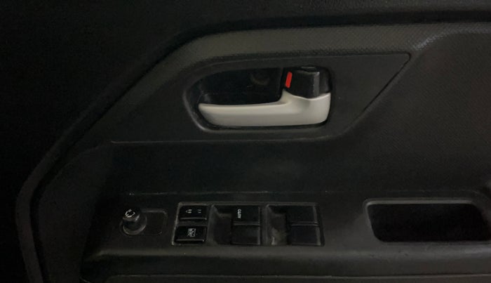 2022 Maruti New Wagon-R VXI CNG 1.0, CNG, Manual, 65,331 km, Driver Side Door Panels Control