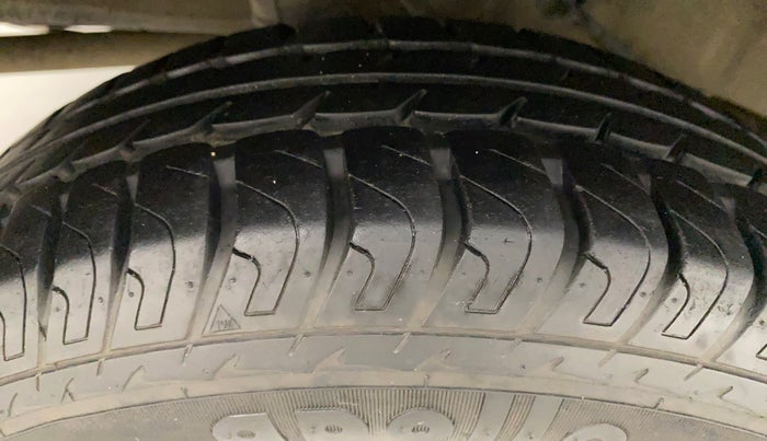 2016 Datsun Go Plus T, Petrol, Manual, 16,785 km, Right Rear Tyre Tread