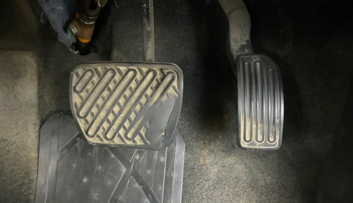 2017 Nissan Sunny XV CVT, Petrol, Automatic, 73,447 km, Pedals