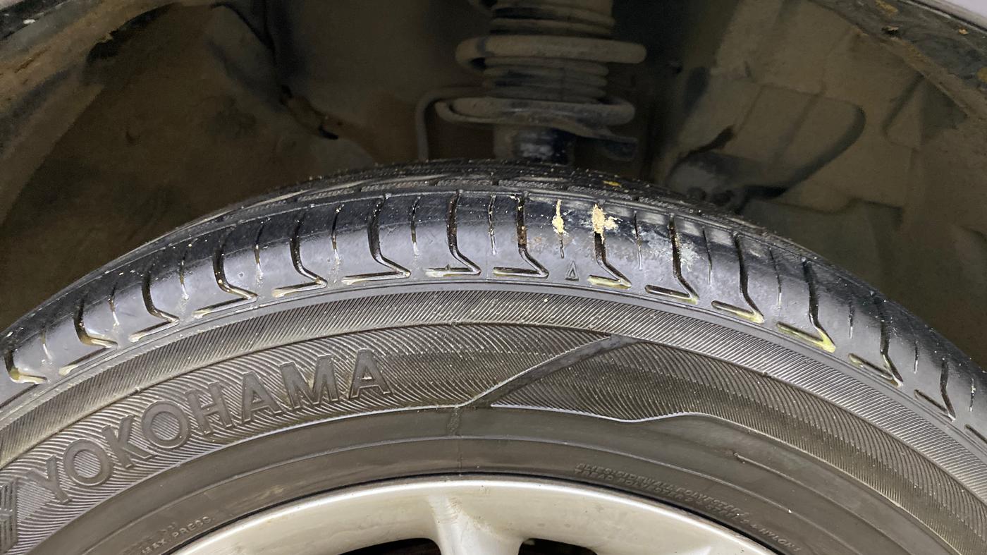 2017 Nissan Sunny XV CVT, Petrol, Automatic, 73,384 km, Right Front Tyre Tread