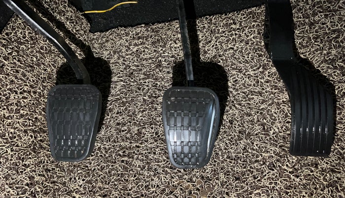 2022 Tata PUNCH PURE MT, Petrol, Manual, 38,333 km, Pedals