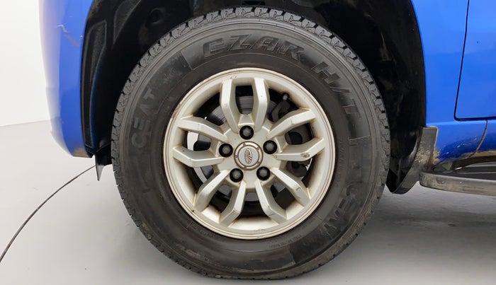 2016 Mahindra TUV300 T8, Diesel, Manual, 47,528 km, Left Front Wheel