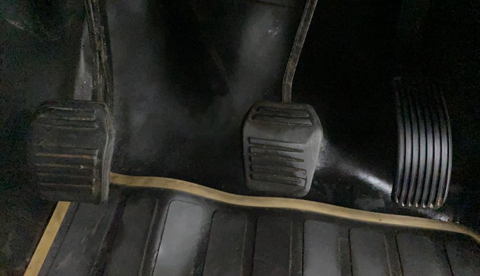 2016 Mahindra TUV300 T8, Diesel, Manual, 47,528 km, Pedals