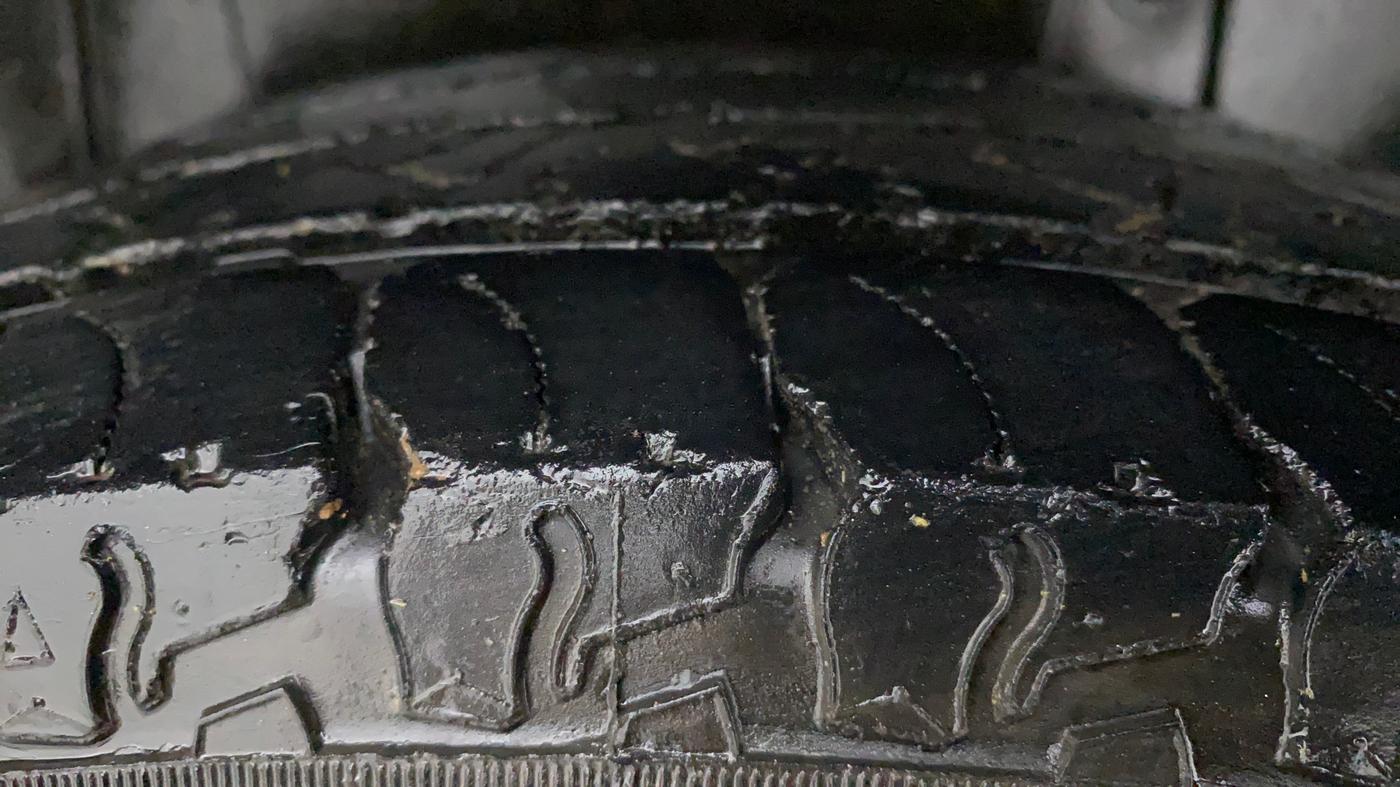 2016 Mahindra TUV300 T8, Diesel, Manual, 47,528 km, Right Rear Tyre Tread