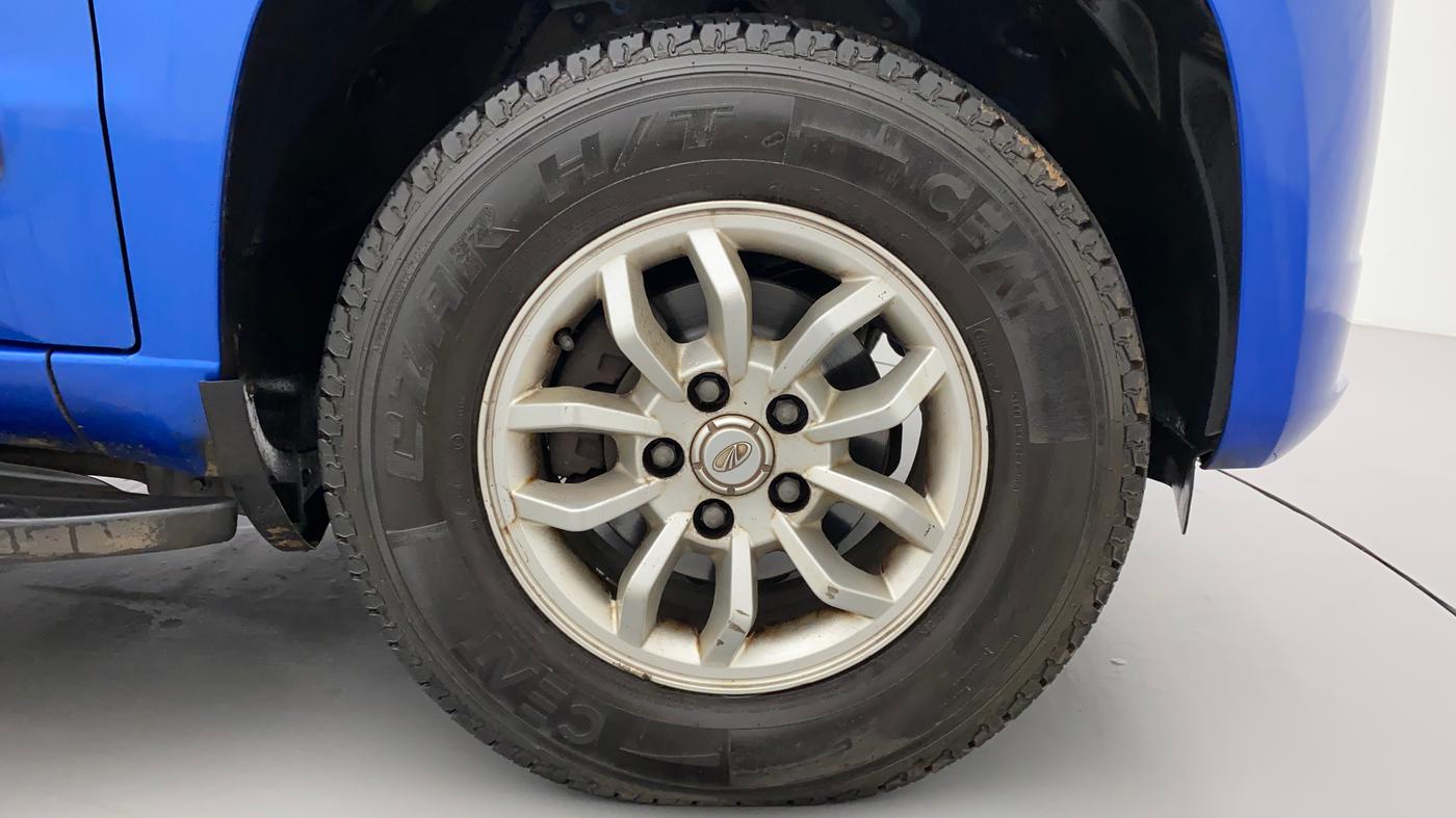 2016 Mahindra TUV300 T8, Diesel, Manual, 47,528 km, Right Front Wheel