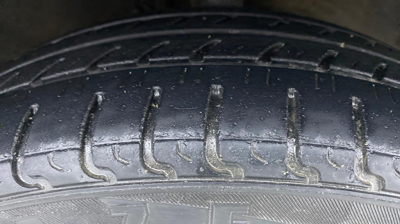 2018 Maruti Wagon R 1.0 VXI, Petrol, Manual, 15,549 km, Right Front Tyre Tread