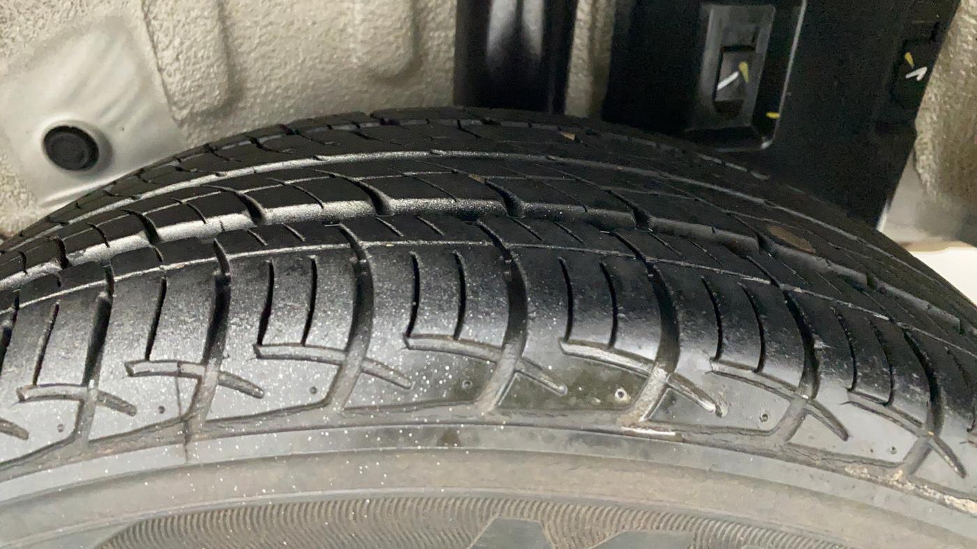 2015 Toyota Etios G, Petrol, Manual, 11,104 km, Left Rear Tyre Tread