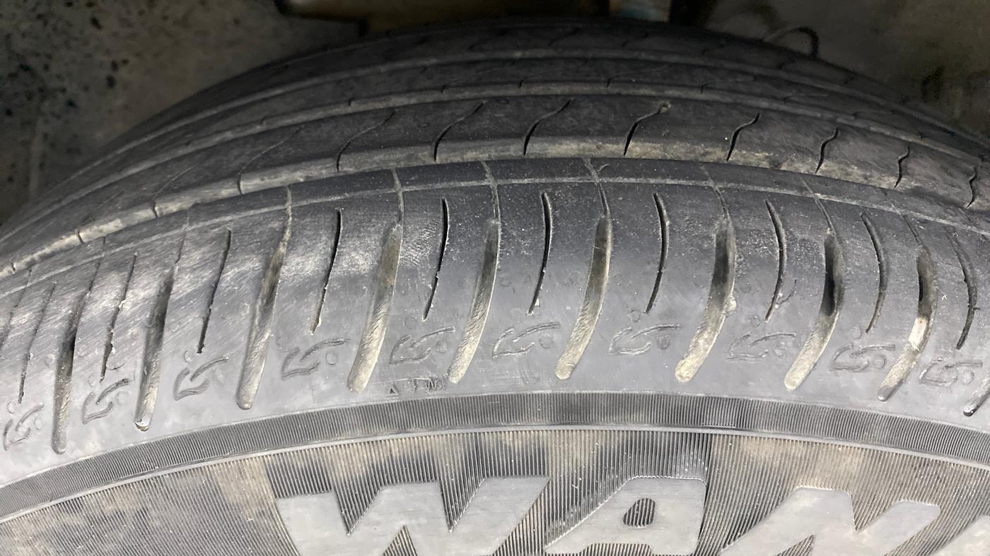 2019 Hyundai VENUE 1.0L Turbo GDI SX(O) MT, Petrol, Manual, 24,847 km, Left Front Tyre Tread