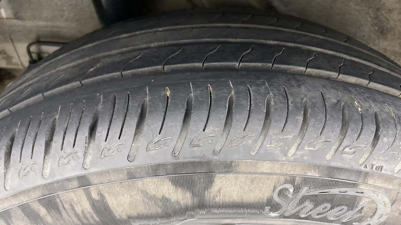 2019 Hyundai VENUE 1.0L Turbo GDI SX(O) MT, Petrol, Manual, 24,847 km, Right Rear Tyre Tread