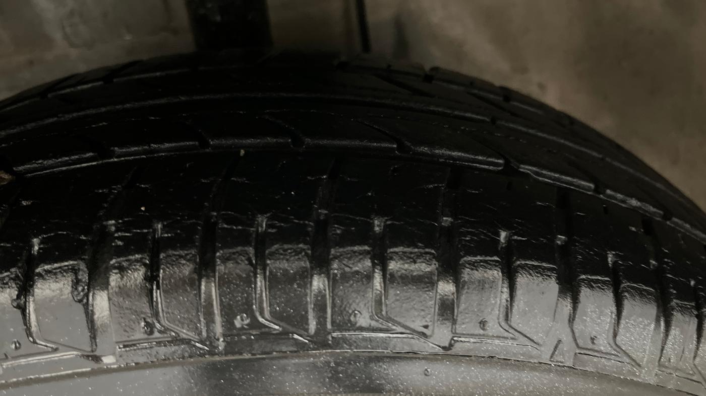2016 Toyota Etios G, Petrol, Manual, 27,162 km, Left Front Tyre Tread