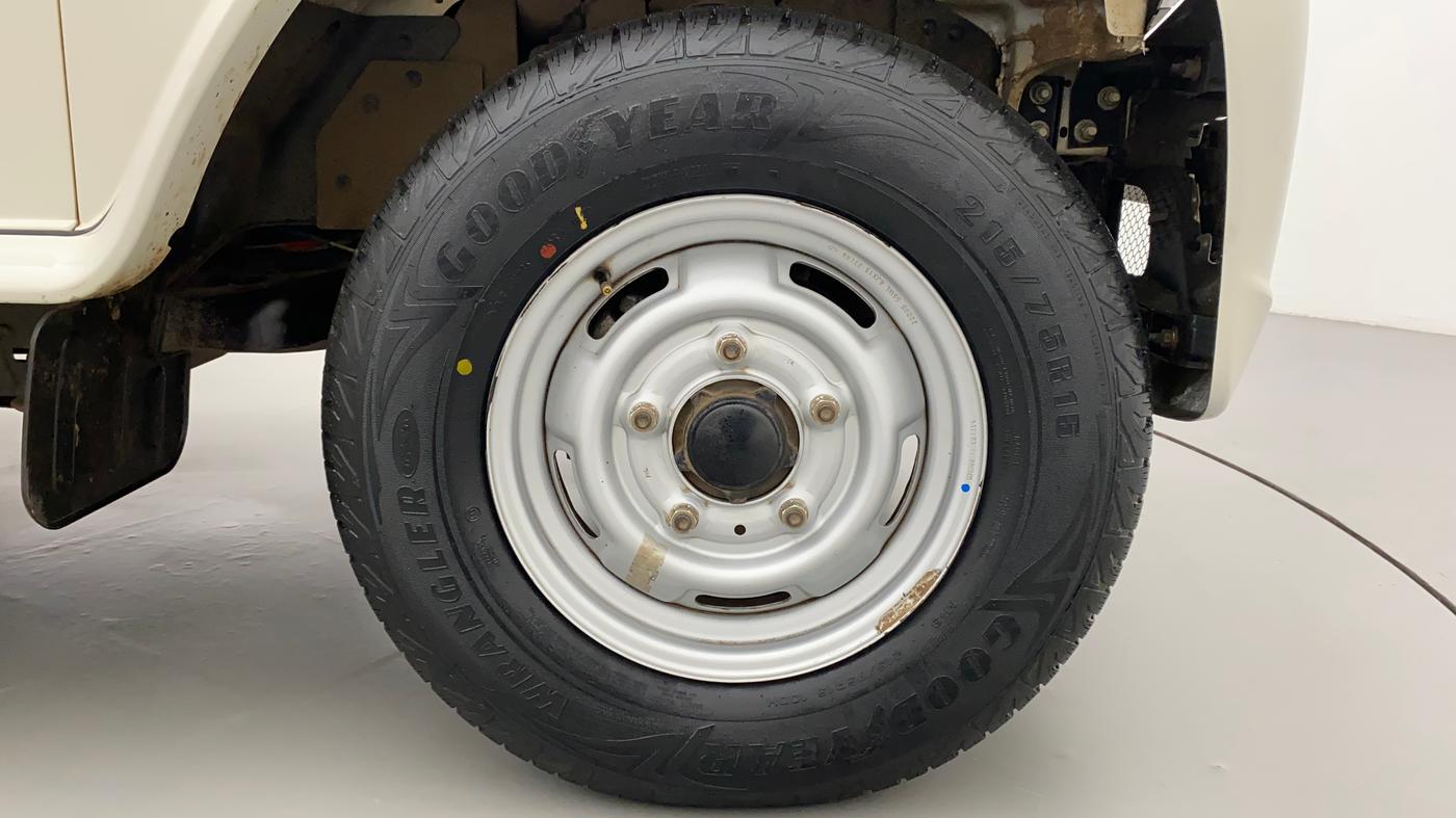 2022 Mahindra Bolero B4, Diesel, Manual, 47,114 km, Right Front Wheel