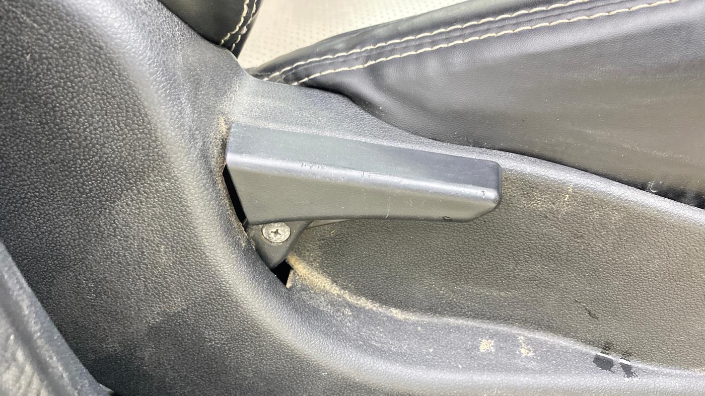 2018 Tata Tiago XT PETROL, Petrol, Manual, 85,465 km, Driver Side Adjustment Panel