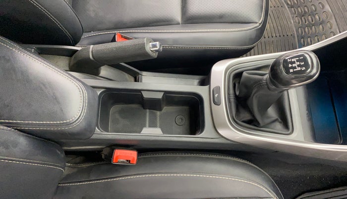 2023 Tata ALTROZ XZ PLUS PETROL, Petrol, Manual, 9,601 km, Gear Lever