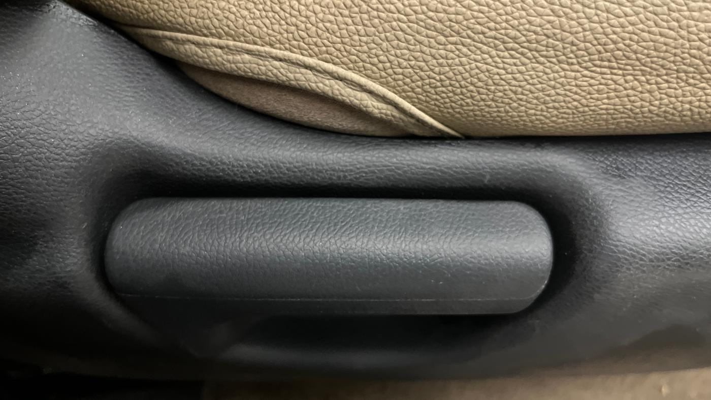 2016 Honda City 1.5L I-VTEC SV CVT, Petrol, Automatic, 45,129 km, Driver Side Adjustment Panel