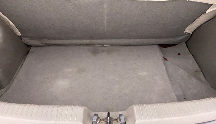 2013 Hyundai i10 MAGNA 1.2 KAPPA2, Petrol, Manual, 96,088 km, Boot Inside