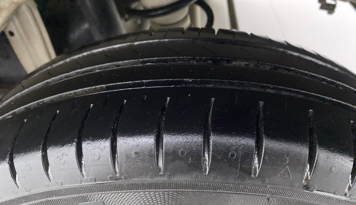 2017 Maruti Alto 800 VXI, Petrol, Manual, 83,403 km, Left Rear Tyre Tread