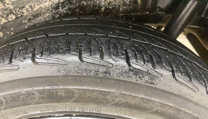 2015 Maruti Wagon R 1.0 VXI, Petrol, Manual, 79,189 km, Left Rear Tyre Tread