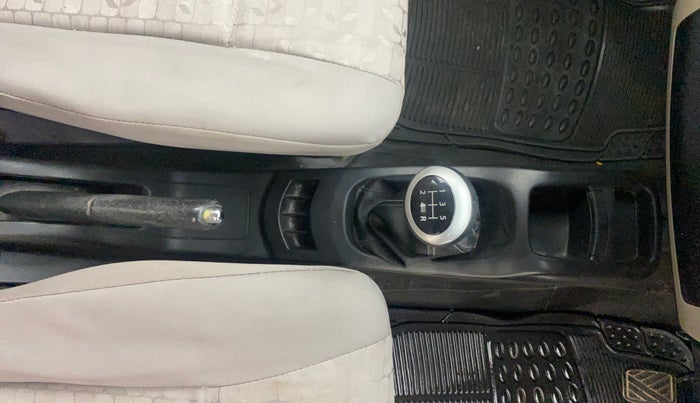 2015 Maruti Wagon R 1.0 VXI, Petrol, Manual, 79,189 km, Gear Lever