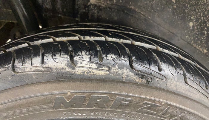 2015 Maruti Wagon R 1.0 VXI, Petrol, Manual, 79,189 km, Right Rear Tyre Tread