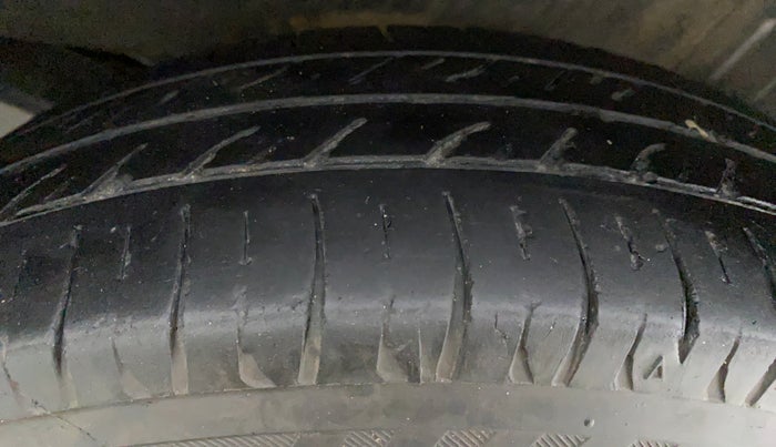 2017 Maruti Wagon R 1.0 LXI CNG, CNG, Manual, 47,787 km, Right Rear Tyre Tread