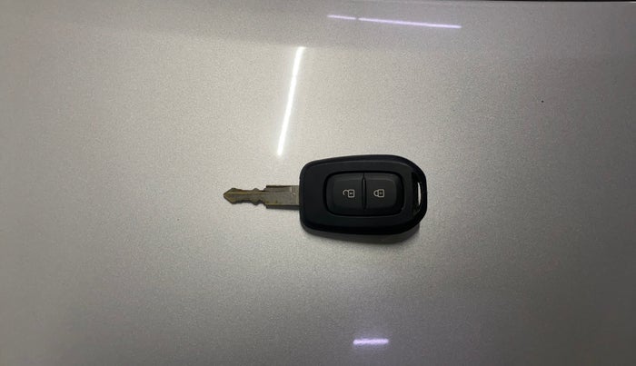 2021 Datsun Redi Go T(O) 1.0, Petrol, Manual, 25,847 km, Key Close Up