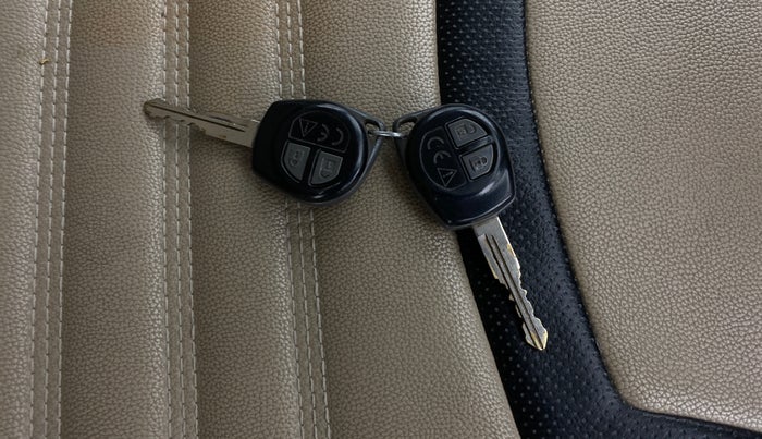 2017 Maruti Ciaz DELTA 1.4 AT PETROL, Petrol, Automatic, 61,821 km, Key Close Up