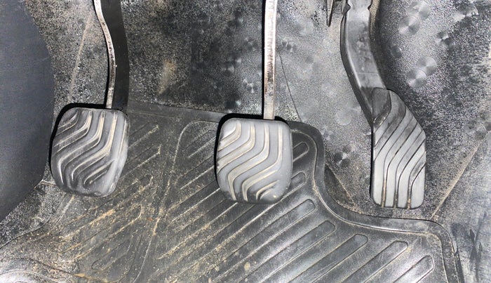 2022 Nissan MAGNITE XV PREMIUM, Petrol, Manual, 43,434 km, Pedals