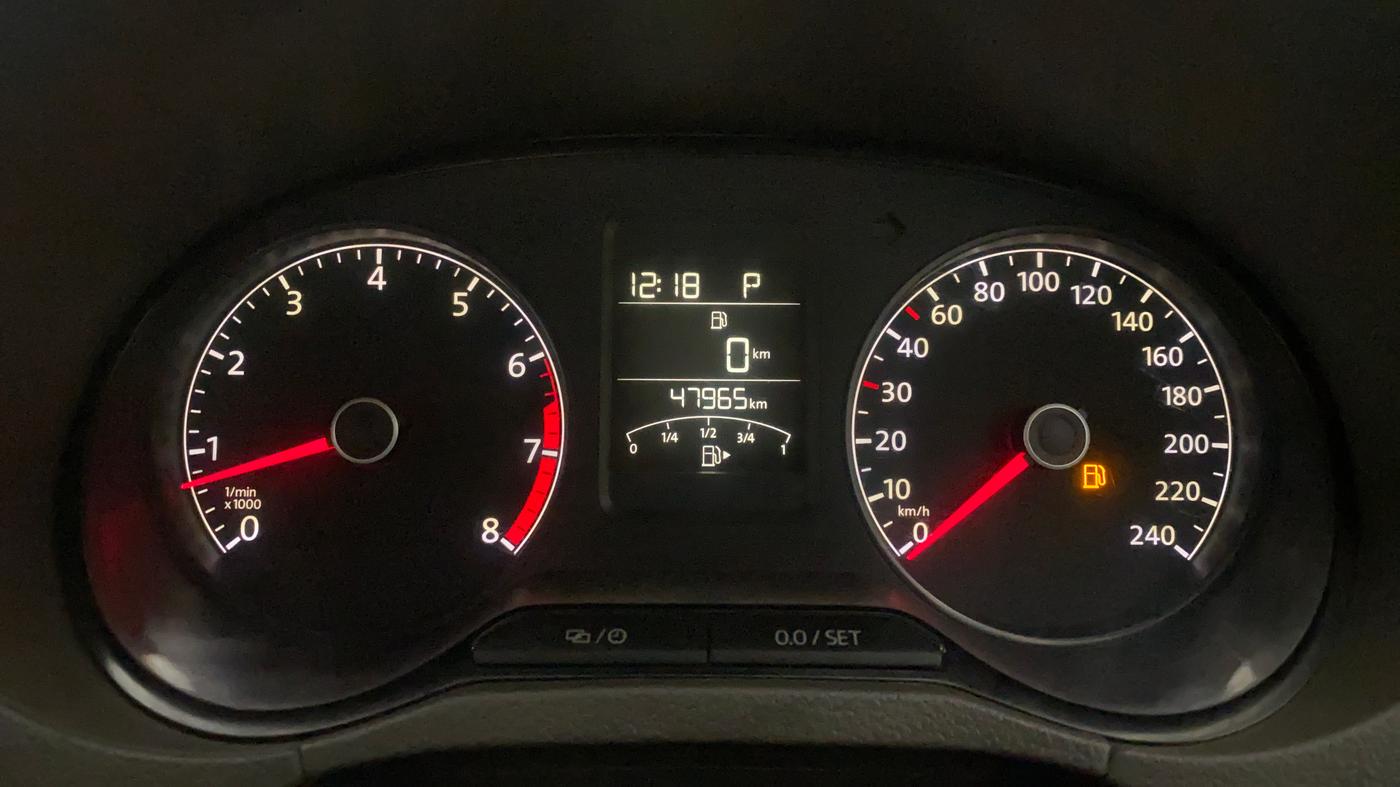 2015 Volkswagen Vento HIGHLINE PETROL AT, Petrol, Automatic, 47,965 km, Odometer Image