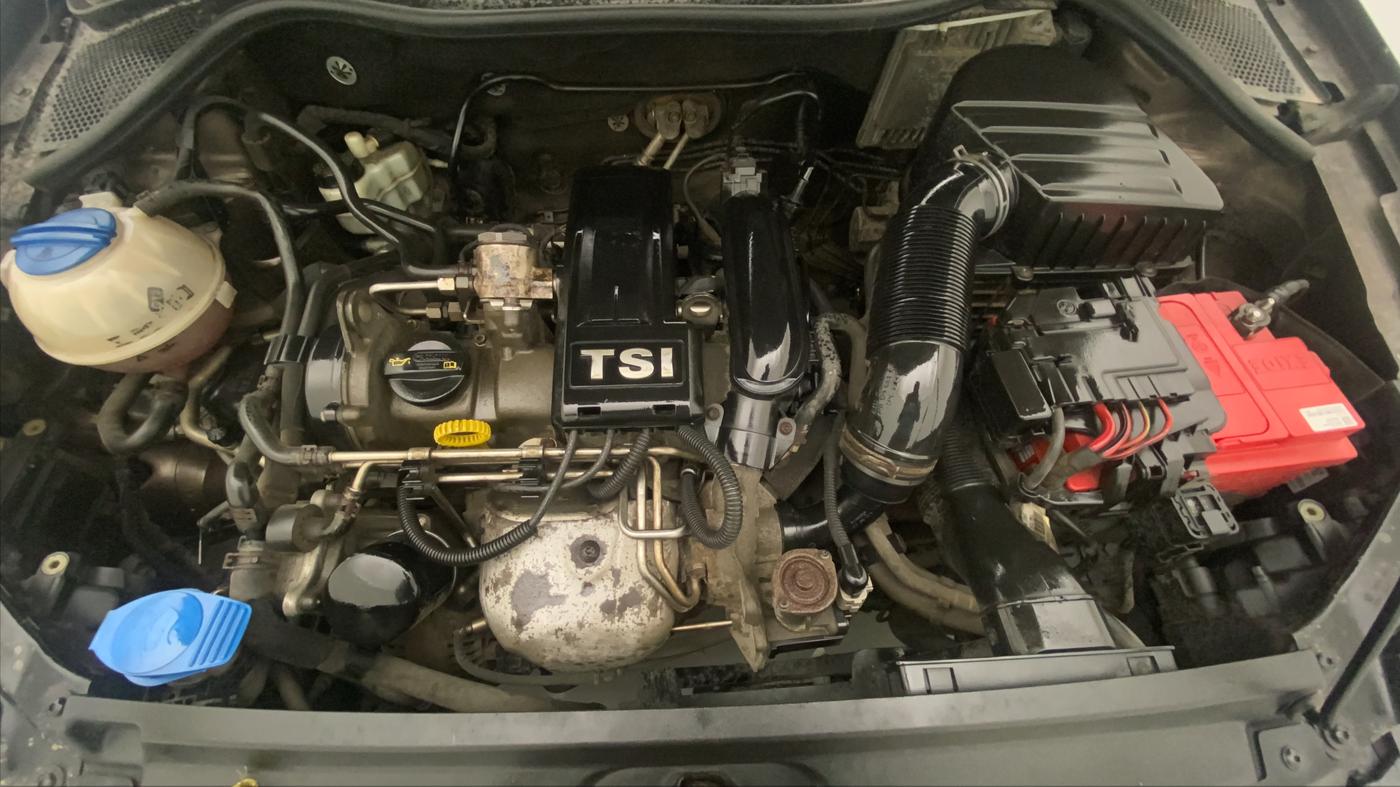 2015 Volkswagen Vento HIGHLINE PETROL AT, Petrol, Automatic, 47,965 km, Open Bonet