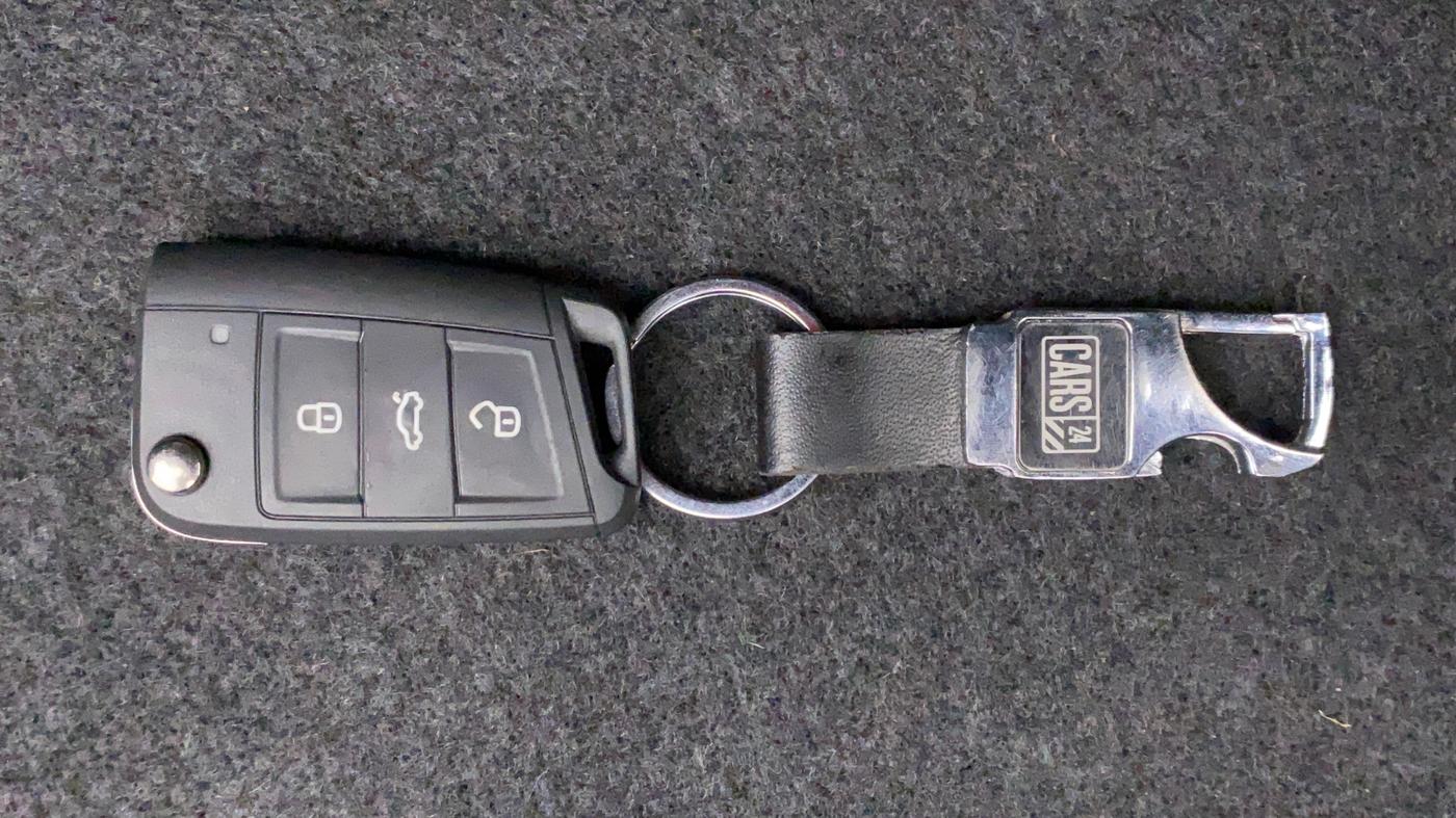 2022 Skoda SLAVIA AMBITION 1.0L TSI MT, Petrol, Manual, 3,463 km, Key Close Up