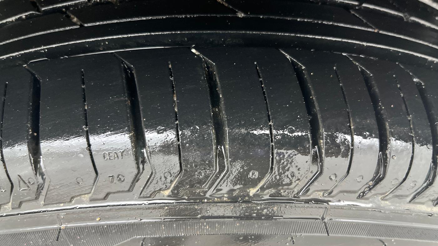 2023 Tata PUNCH ADVENTURE MT, Petrol, Manual, 27,221 km, Left Rear Tyre Tread
